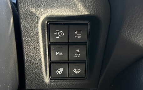 Toyota Land Cruiser Prado 150 рестайлинг 2, 2018 год, 4 490 000 рублей, 16 фотография