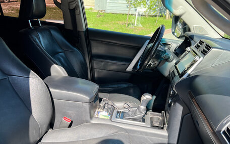 Toyota Land Cruiser Prado 150 рестайлинг 2, 2018 год, 4 490 000 рублей, 19 фотография