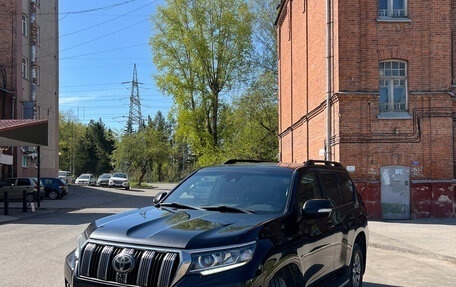 Toyota Land Cruiser Prado 150 рестайлинг 2, 2018 год, 4 490 000 рублей, 2 фотография