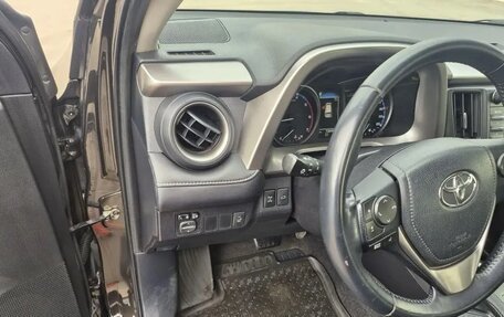 Toyota RAV4, 2015 год, 2 620 000 рублей, 9 фотография