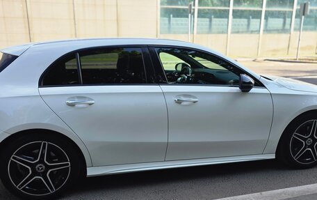 Mercedes-Benz A-Класс, 2020 год, 3 000 000 рублей, 3 фотография