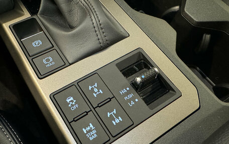 Toyota Land Cruiser Prado, 2026 год, 12 000 000 рублей, 27 фотография