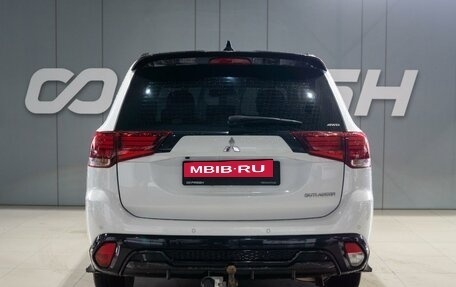 Mitsubishi Outlander III рестайлинг 3, 2022 год, 3 449 000 рублей, 4 фотография