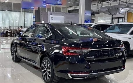 Skoda Superb III рестайлинг, 2025 год, 2 505 000 рублей, 4 фотография