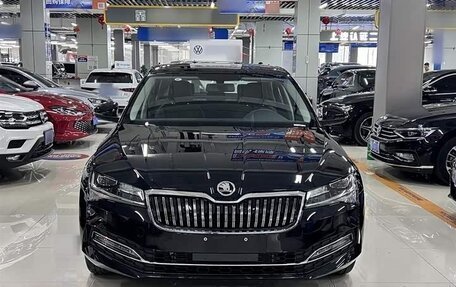 Skoda Superb III рестайлинг, 2025 год, 2 505 000 рублей, 2 фотография