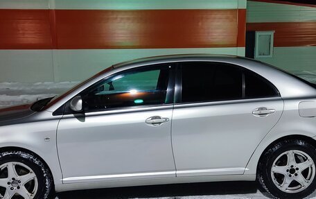 Toyota Avensis III рестайлинг, 2004 год, 500 000 рублей, 5 фотография