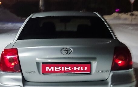 Toyota Avensis III рестайлинг, 2004 год, 500 000 рублей, 8 фотография