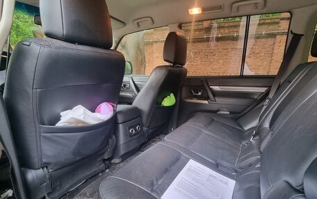 Mitsubishi Pajero IV, 2014 год, 2 400 000 рублей, 9 фотография