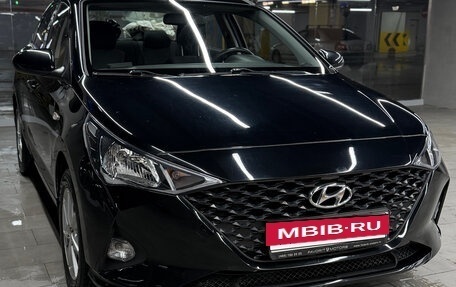 Hyundai Solaris II рестайлинг, 2020 год, 1 700 000 рублей, 3 фотография