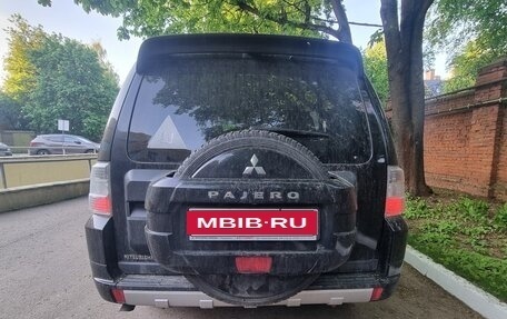 Mitsubishi Pajero IV, 2014 год, 2 400 000 рублей, 3 фотография