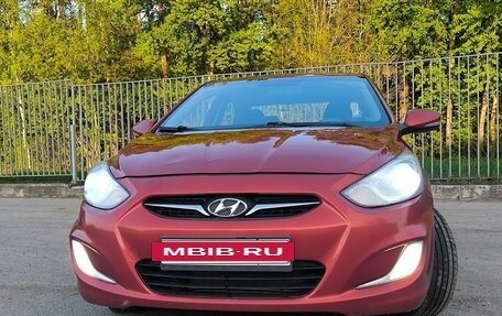 Hyundai Solaris II рестайлинг, 2011 год, 680 000 рублей, 3 фотография