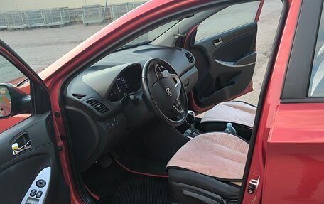 Hyundai Solaris II рестайлинг, 2011 год, 680 000 рублей, 7 фотография