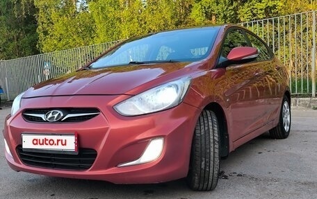 Hyundai Solaris II рестайлинг, 2011 год, 680 000 рублей, 2 фотография
