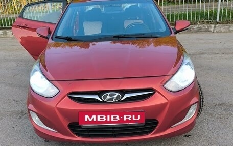 Hyundai Solaris II рестайлинг, 2011 год, 680 000 рублей, 14 фотография