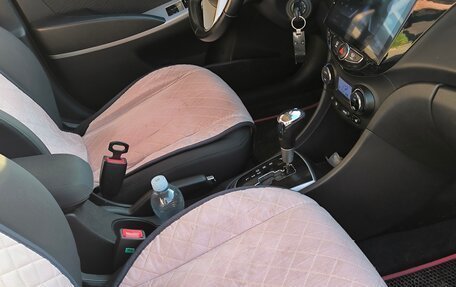 Hyundai Solaris II рестайлинг, 2011 год, 680 000 рублей, 25 фотография