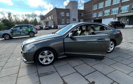 Mercedes-Benz E-Класс, 2012 год, 1 580 000 рублей, 2 фотография