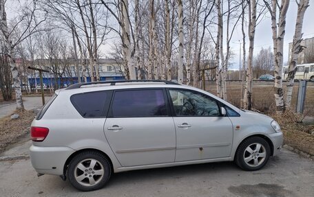 Toyota Avensis Verso I рестайлинг, 2001 год, 550 000 рублей, 4 фотография