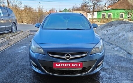 Opel Astra J, 2013 год, 660 000 рублей, 1 фотография