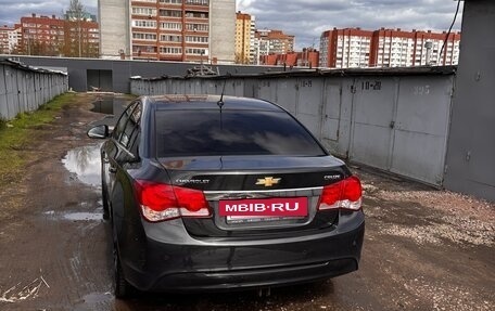Chevrolet Cruze II, 2013 год, 800 000 рублей, 2 фотография