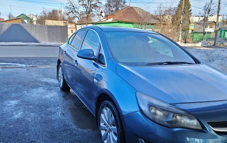 Opel Astra J, 2013 год, 660 000 рублей, 3 фотография