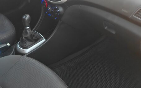 Hyundai Solaris II рестайлинг, 2012 год, 630 000 рублей, 14 фотография