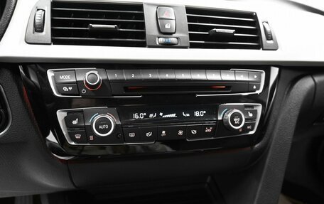 BMW 3 серия, 2015 год, 1 895 000 рублей, 17 фотография