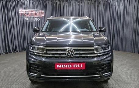 Volkswagen Teramont I, 2021 год, 4 998 000 рублей, 2 фотография