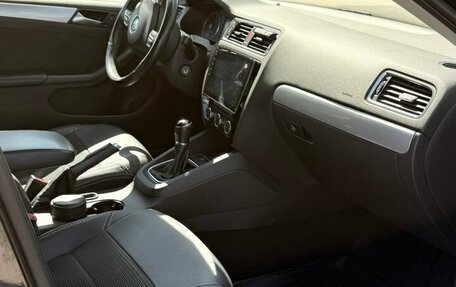 Volkswagen Jetta VI, 2013 год, 1 049 000 рублей, 15 фотография