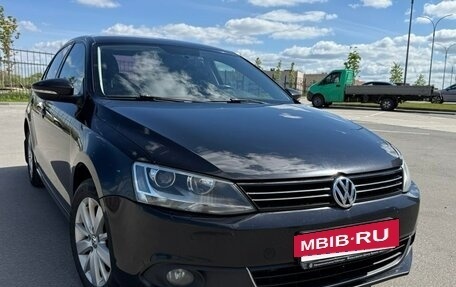 Volkswagen Jetta VI, 2013 год, 1 049 000 рублей, 3 фотография