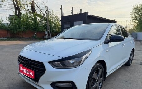 Hyundai Solaris II рестайлинг, 2017 год, 1 200 000 рублей, 1 фотография