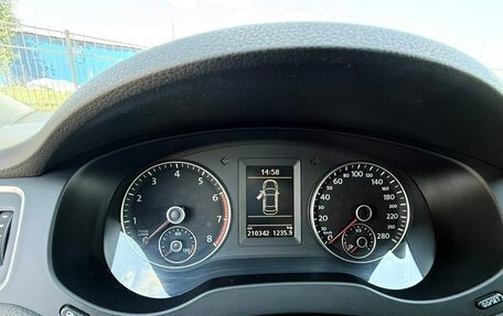 Volkswagen Jetta VI, 2013 год, 1 049 000 рублей, 19 фотография