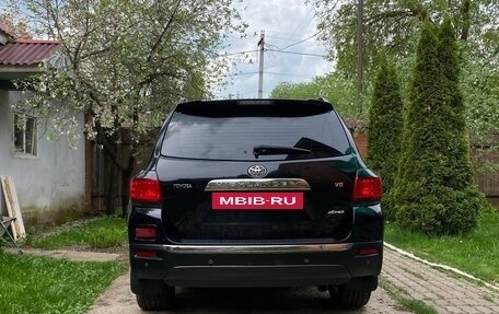 Toyota Highlander III, 2013 год, 2 150 000 рублей, 8 фотография