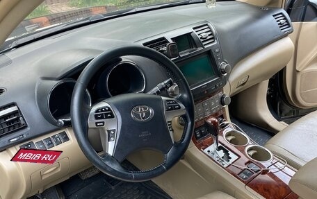 Toyota Highlander III, 2013 год, 2 150 000 рублей, 10 фотография