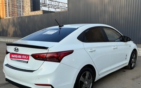 Hyundai Solaris II рестайлинг, 2017 год, 1 200 000 рублей, 4 фотография