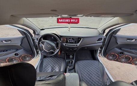 Hyundai Solaris II рестайлинг, 2017 год, 1 200 000 рублей, 11 фотография