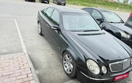 Mercedes-Benz E-Класс, 2002 год, 450 000 рублей, 1 фотография