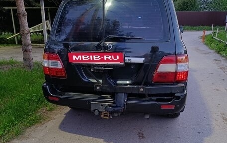 Toyota Land Cruiser 100 рестайлинг 2, 2004 год, 2 100 000 рублей, 5 фотография