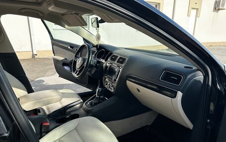 Volkswagen Jetta VI, 2016 год, 1 400 000 рублей, 10 фотография