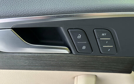 Audi A4, 2019 год, 2 479 000 рублей, 13 фотография