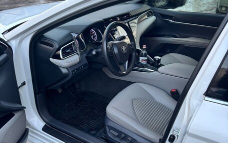 Toyota Camry, 2017 год, 2 200 000 рублей, 9 фотография
