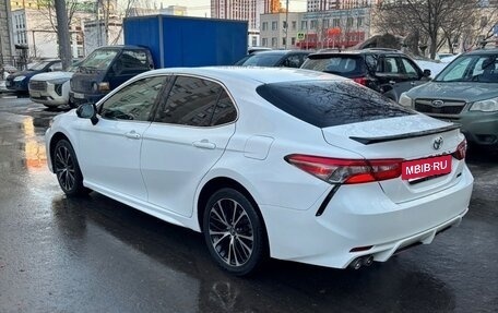 Toyota Camry, 2017 год, 2 200 000 рублей, 4 фотография