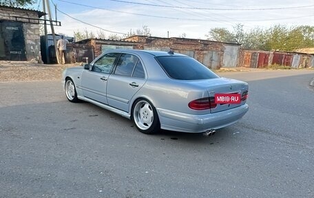 Mercedes-Benz E-Класс, 1998 год, 640 000 рублей, 4 фотография