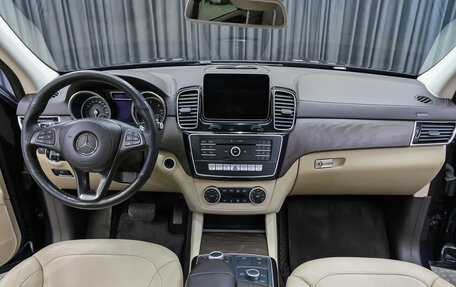 Mercedes-Benz GLS, 2018 год, 4 998 000 рублей, 15 фотография