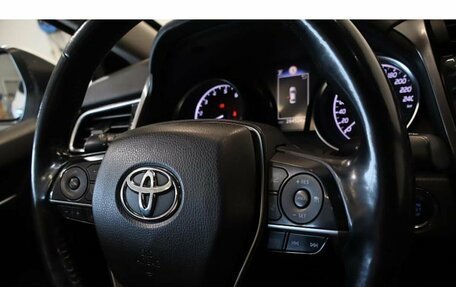 Toyota Camry, 2019 год, 2 219 000 рублей, 8 фотография