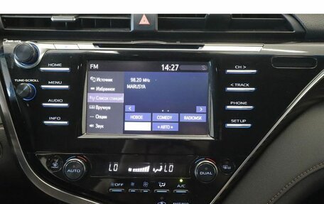 Toyota Camry, 2019 год, 2 219 000 рублей, 10 фотография