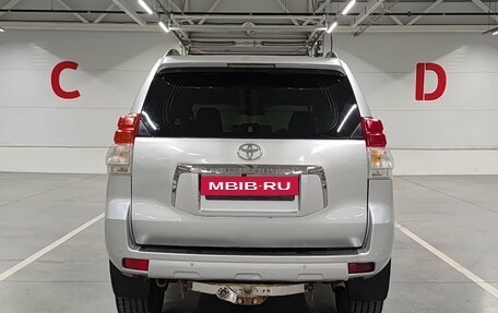 Toyota Land Cruiser Prado 150 рестайлинг 2, 2011 год, 2 350 000 рублей, 7 фотография