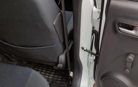 Suzuki Swift III, 2010 год, 720 000 рублей, 29 фотография