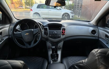 Chevrolet Cruze II, 2010 год, 460 000 рублей, 7 фотография