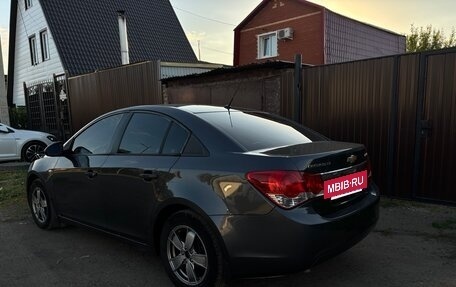Chevrolet Cruze II, 2010 год, 460 000 рублей, 4 фотография