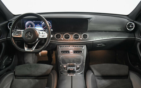 Mercedes-Benz E-Класс, 2018 год, 2 980 000 рублей, 13 фотография